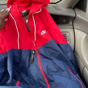 Men’s Nike wind breaker
